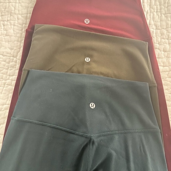 Lulu lemon buttery leggings - Picture 2 of 7